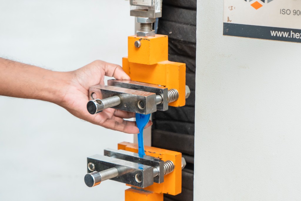 Material tensile strength testing in the quality laboratory
